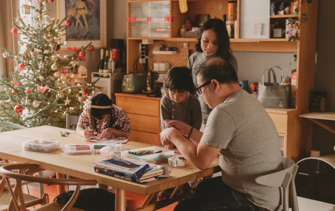 中国香文化出海样本：独立站KIN年销690万美元，靠文化故事打动海外消费者