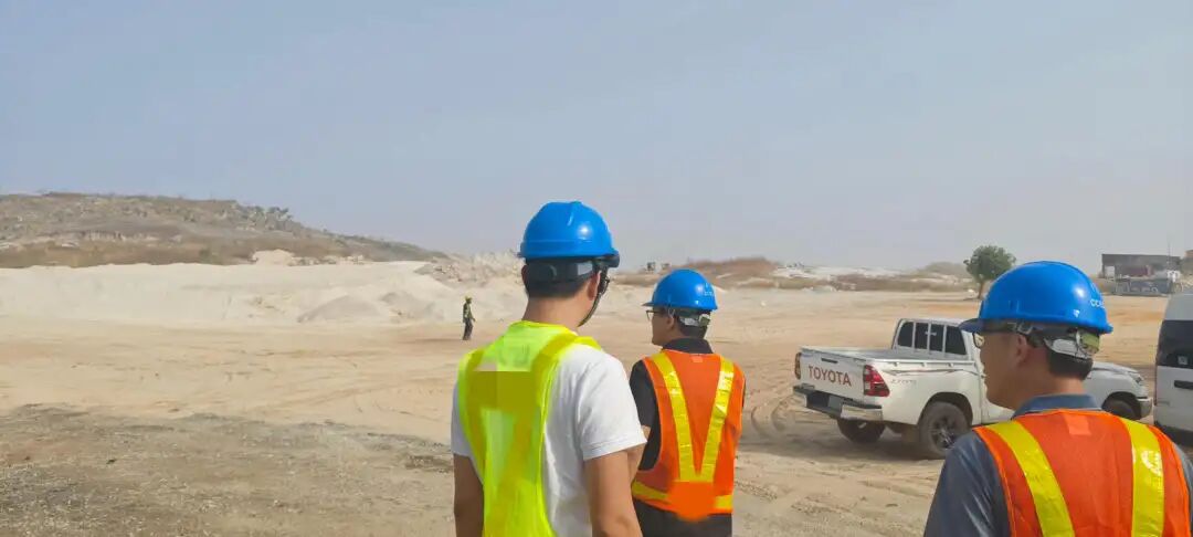 从刚果到迪拜：中国企业出海潮下的外派青年生存图鉴​