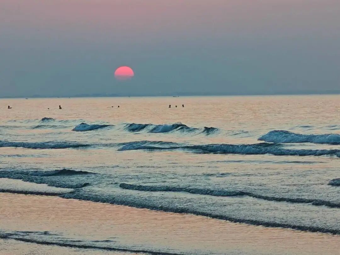 从刚果到迪拜：中国企业出海潮下的外派青年生存图鉴​