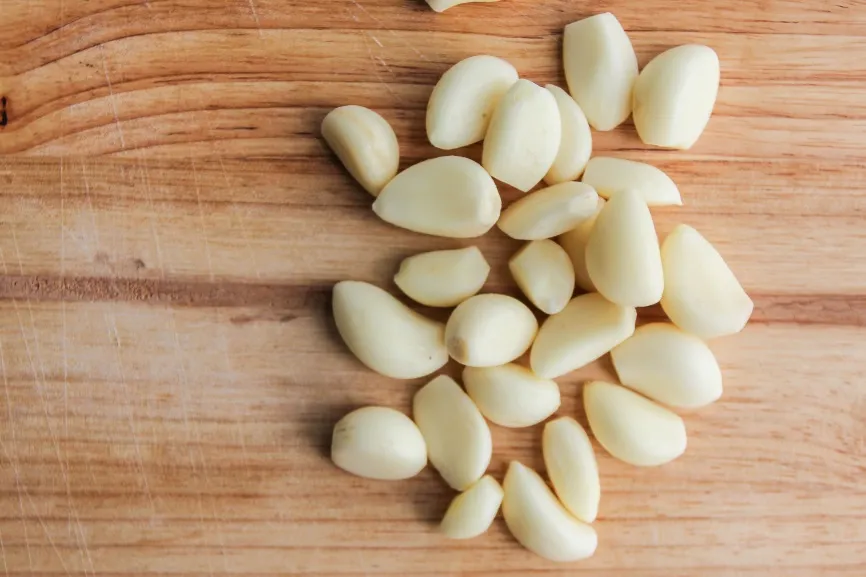 0.7元出厂价的小铁片，为何在海外卖出97万元？