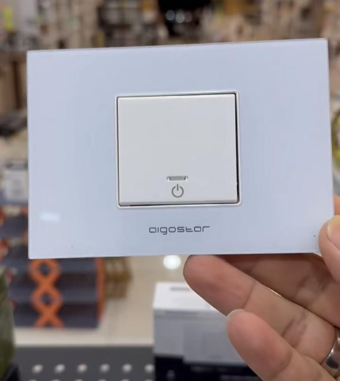 福州跨境隐形冠军爱购年入14.8亿，靠灯泡插座打入欧洲万家小店