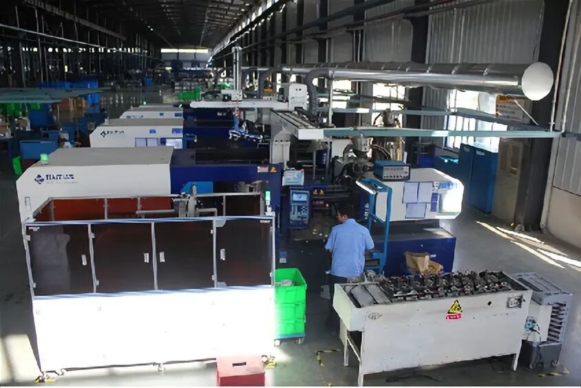 福州跨境隐形冠军爱购年入14.8亿，靠灯泡插座打入欧洲万家小店