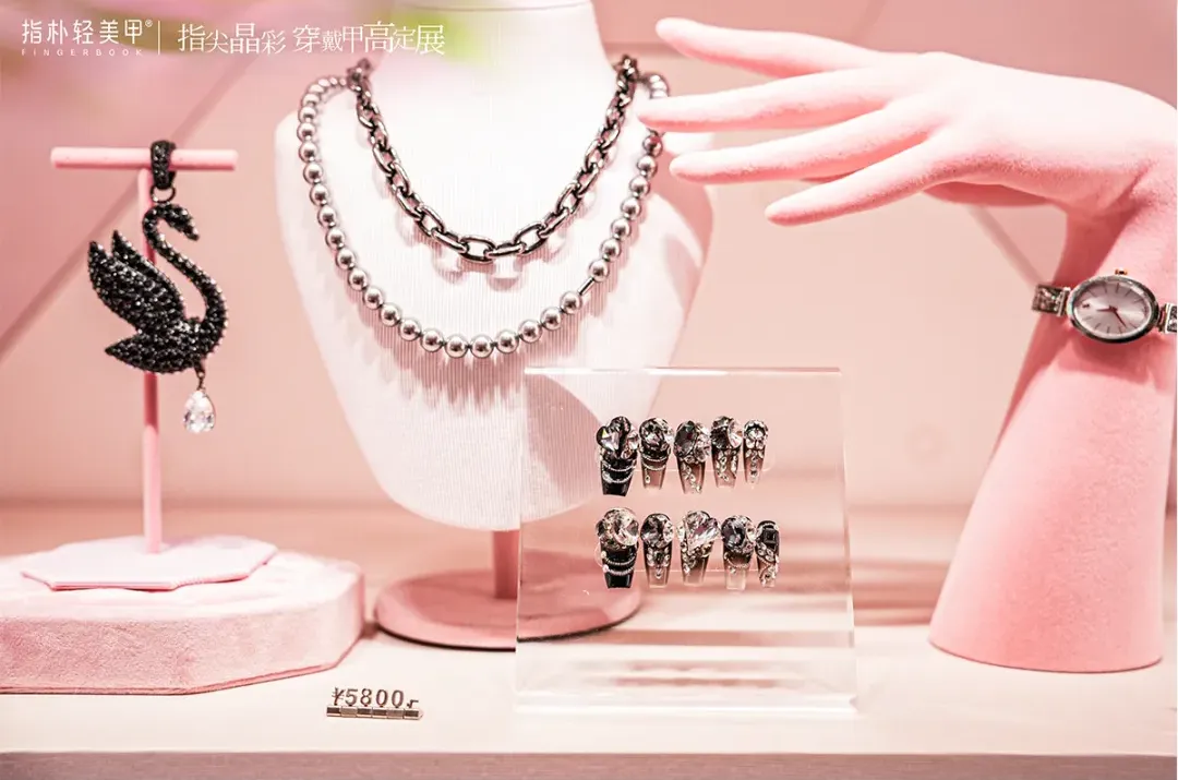 15 亿播放炸穿 TikTok！中国宝妈出手，半个美国女人的指甲都被 “承包” 了！