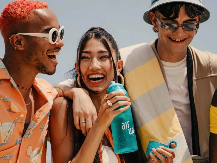 靠一款味觉水杯狂赚1.6亿，这个独立站卖爆了