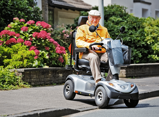 30天爆卖624万，老年用品赛道海外狂吸金，撬动万亿蓝海